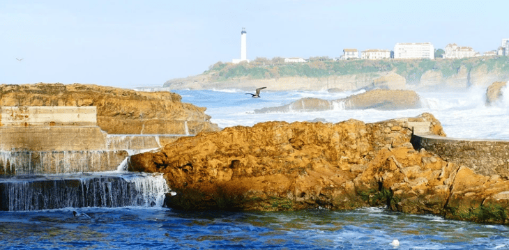 View-Biarritz-ocean-lighthouse